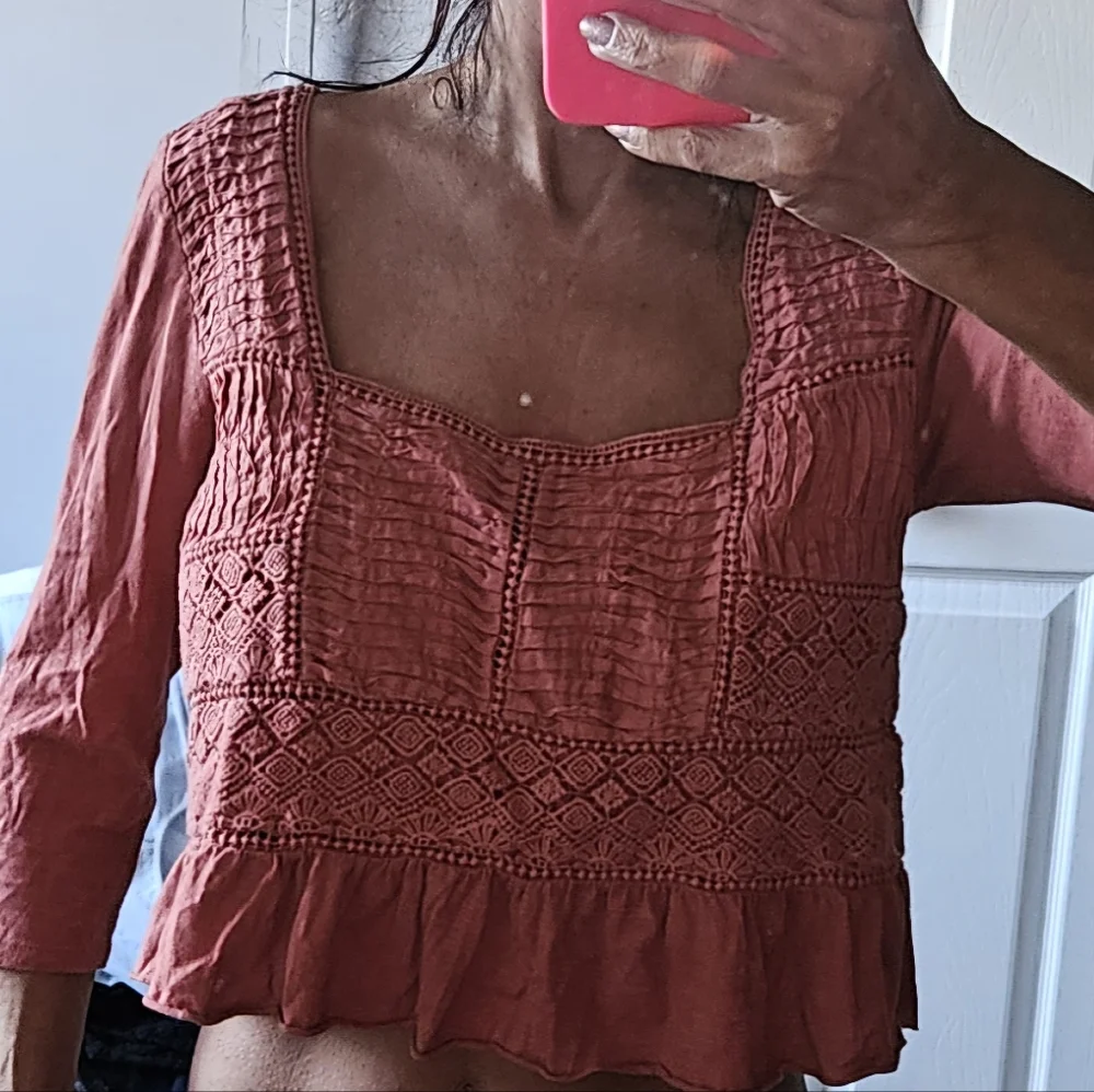 ANTHROPOLOGIE Rust quare neck crochet cotton Croppef top